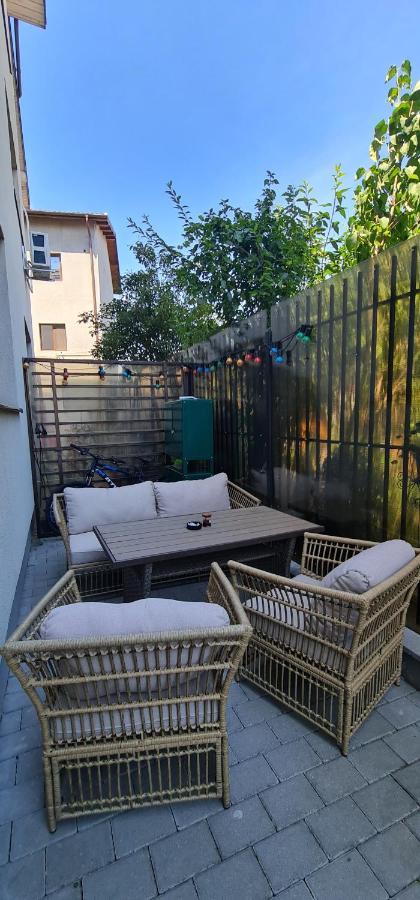 Exclusive Living Apartment Bucarest Esterno foto